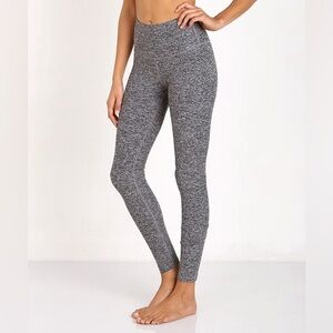 Beyond Yoga SpaceDye Gray Leggings Size Medium